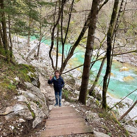 Apartmaji In Sobe Cuder Soča Exteriör bild