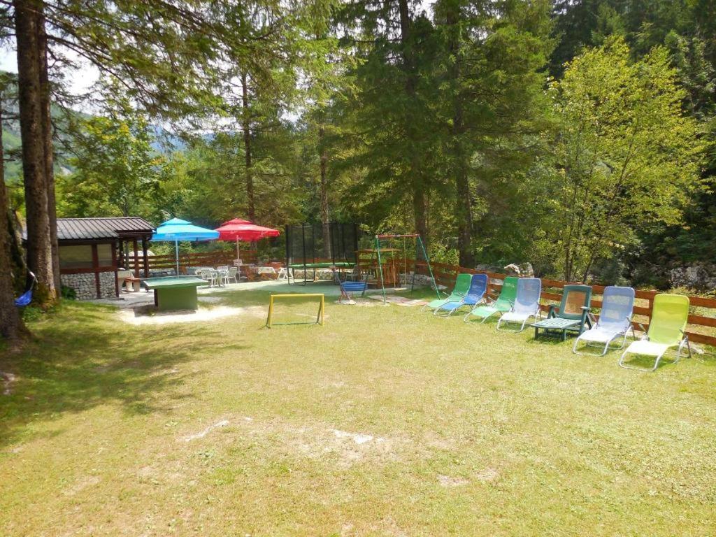 Apartmaji In Sobe Cuder Soča Exteriör bild