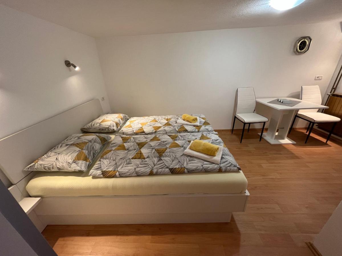 Apartmaji In Sobe Cuder Soča Exteriör bild