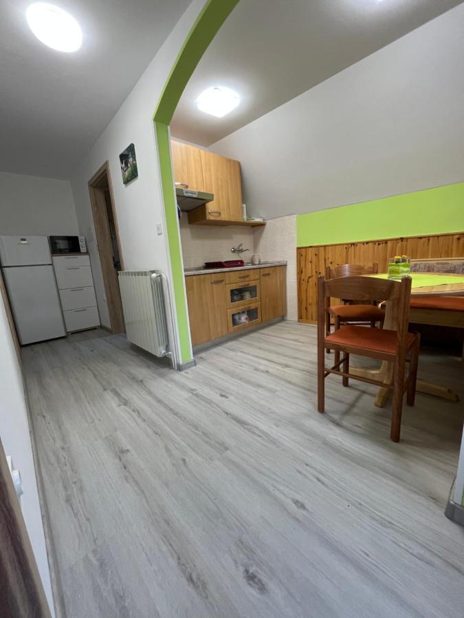 Apartmaji In Sobe Cuder Soča Exteriör bild