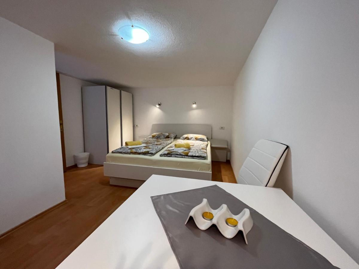Apartmaji In Sobe Cuder Soča Exteriör bild