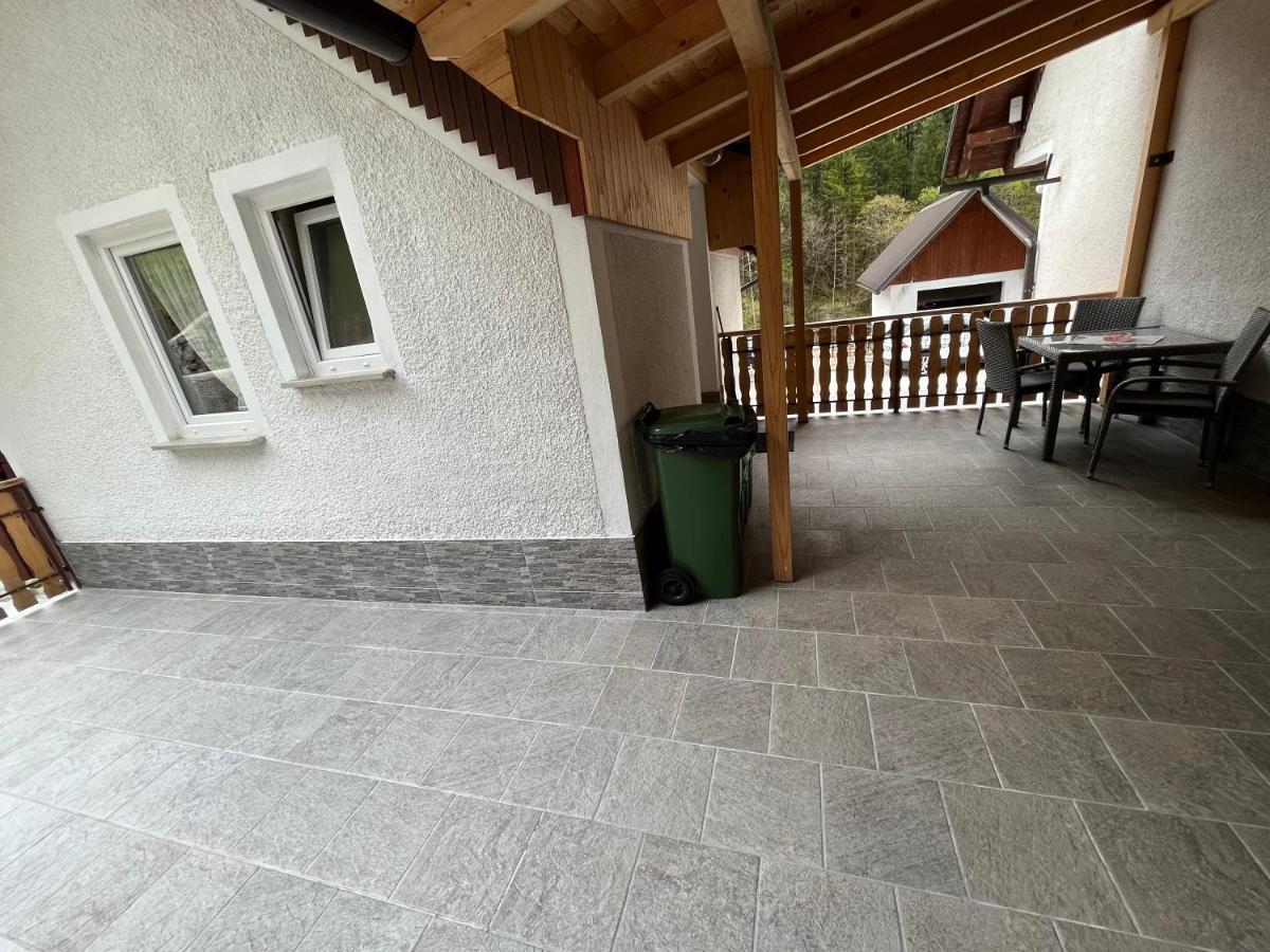 Apartmaji In Sobe Cuder Soča Exteriör bild