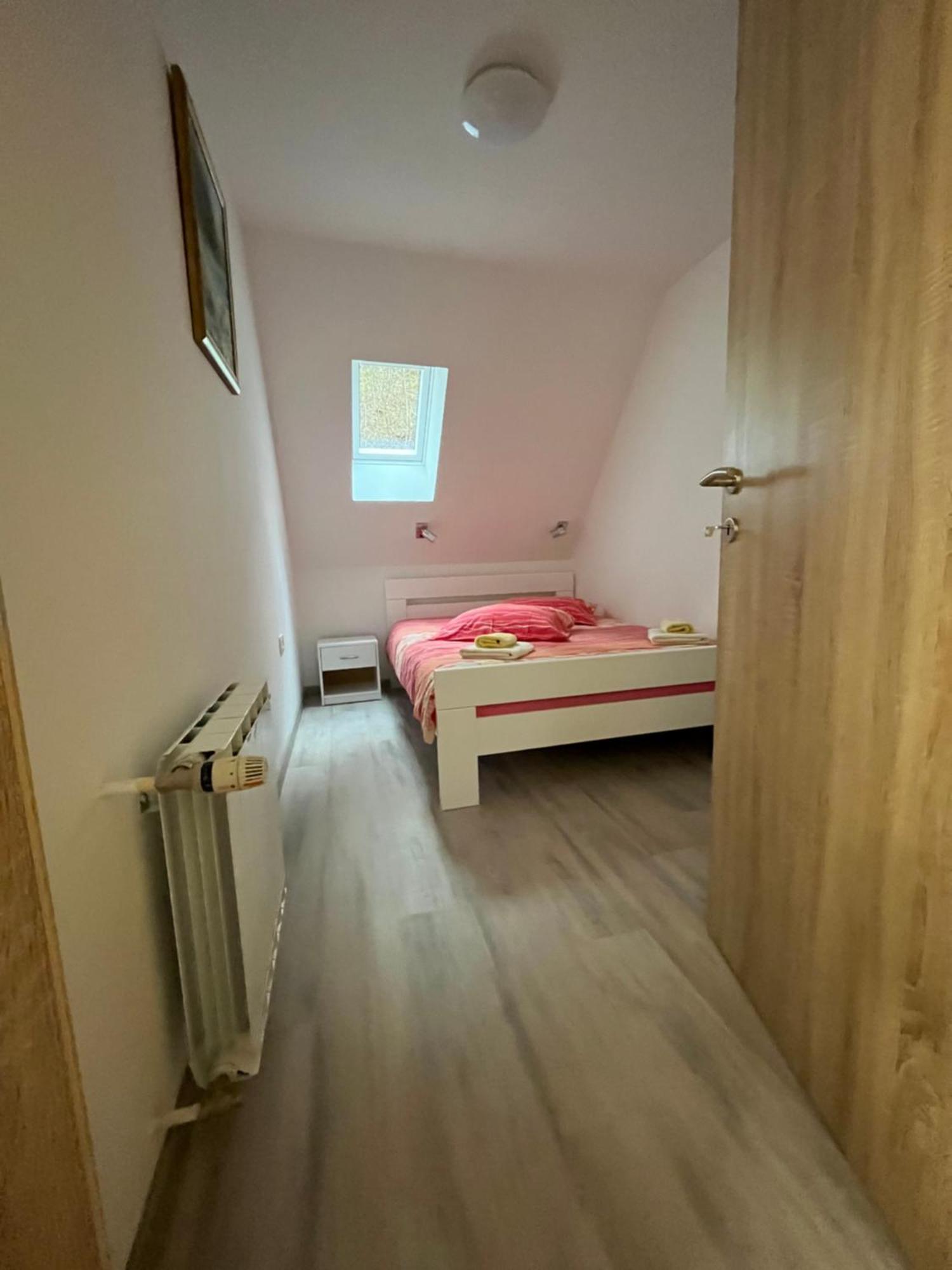 Apartmaji In Sobe Cuder Soča Rum bild