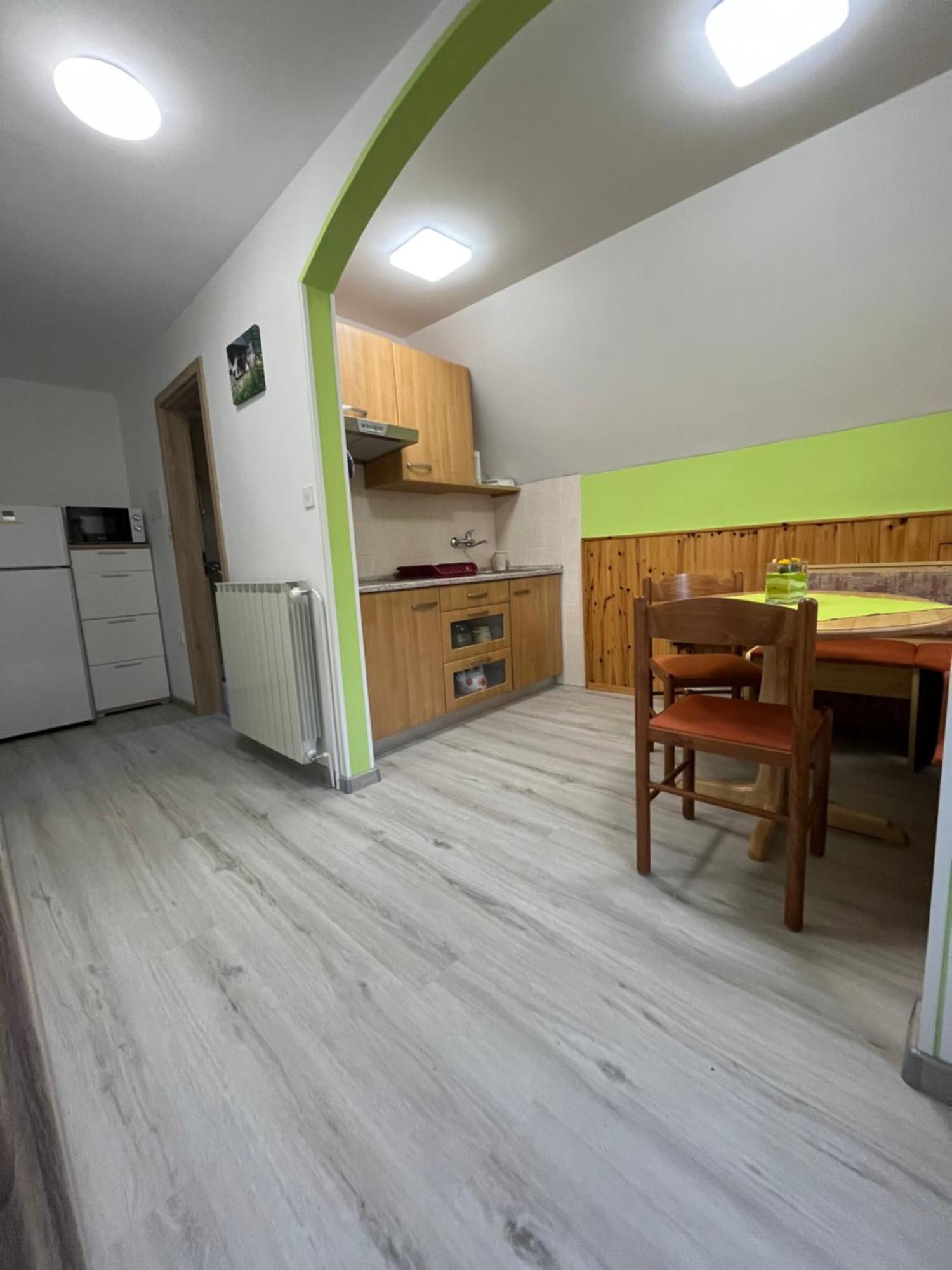 Apartmaji In Sobe Cuder Soča Rum bild